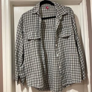 YesStyle Women’s Gray Plaid Button Shirt/Flannel